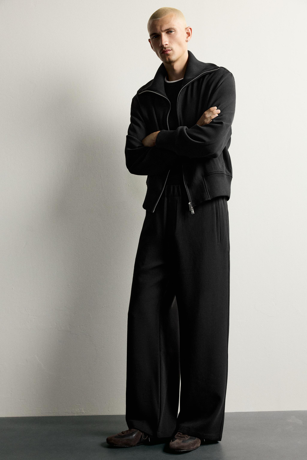 СТРУЯЩИЕСЯ БРЮКИ WIDE FIT — ZARA