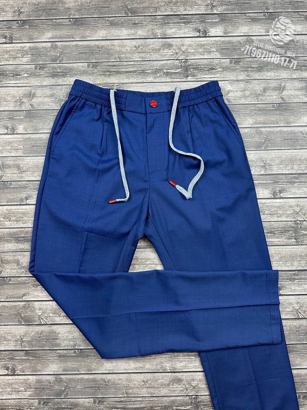 Классический костюм Kiton