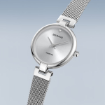 Женские наручные часы Bering 17724-000