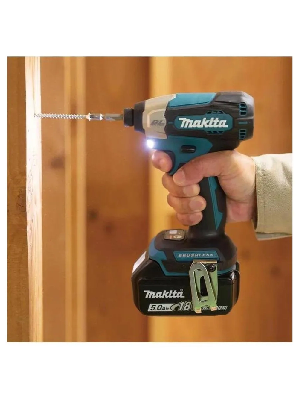 Шуруповерт Makita DTD157RTJ аккум. патрон:квад.1/4" (кейс в комплекте)