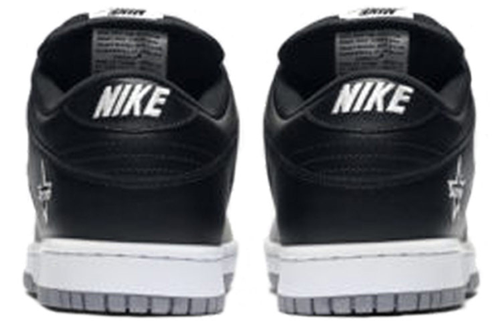 Nike X Supreme Sb Dunk Low Qs "Metallic Silver"