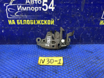 Замок капота NISSAN R’NESSA 1999