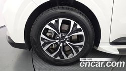 KIA Canival Gasoline 11-Seater Prestige — 2023