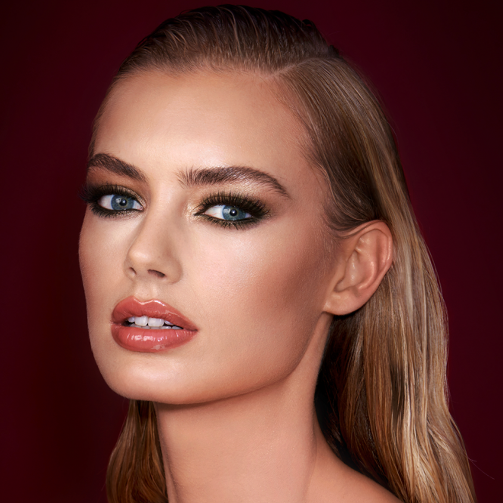 Charlotte Tilbury Палетка румян First Love