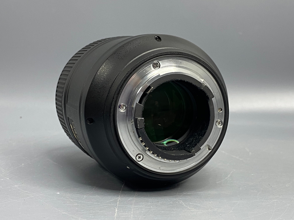 Nikon 105mm 2.8G IF-ED AF-S VR Micro-Nikkor