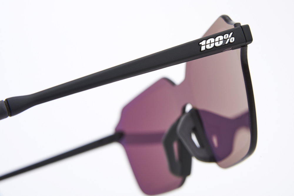 Спортивные очки 100% LEGERE TRAP Soft Tact Black - HiPER Blue Mirror Lens