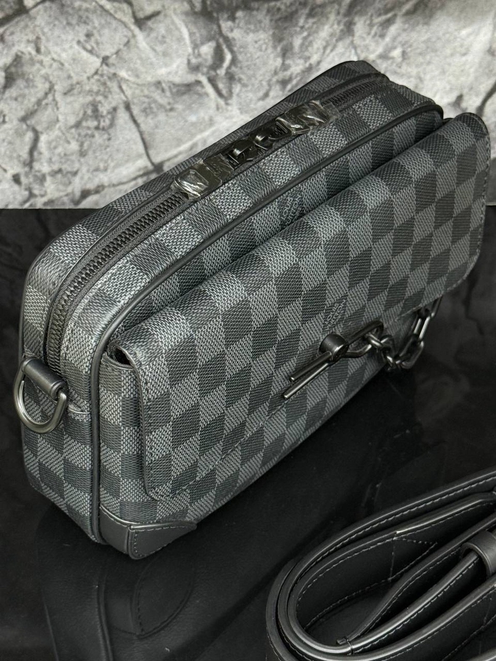 Сумка через плечо Louis Vuitton