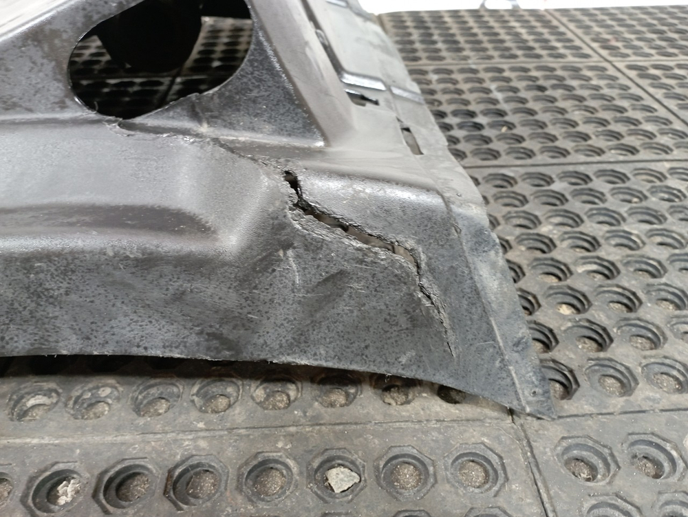 Крыло заднее задняя часть в сборе