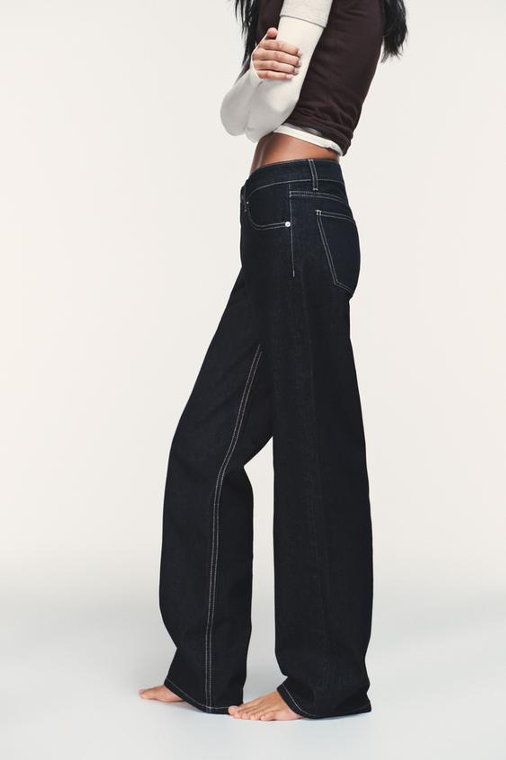 Джинсы TRF с низкой талией и широкими брючинами - ZARA