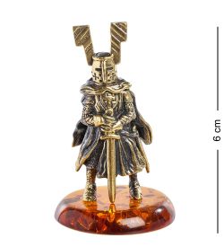 Народные промыслы AM-1278 Фигурка «Рыцарь с мечом» (латунь, янтарь)
