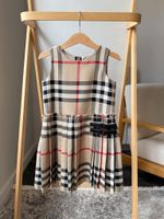 Платье Burberry, 110
