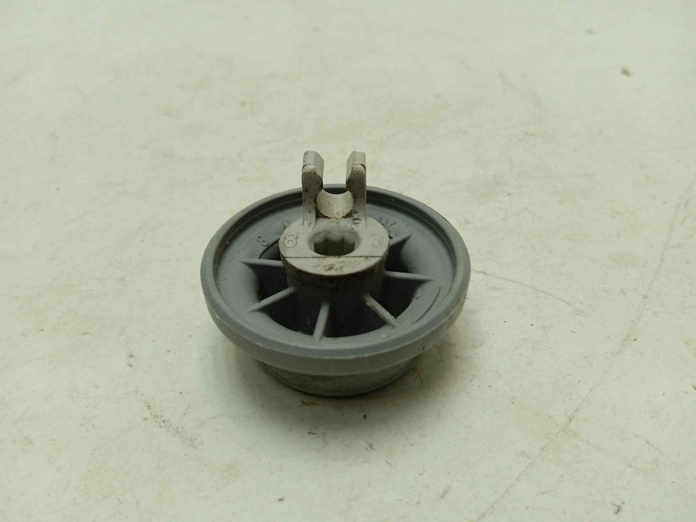 SGV43E43RU ктп20 Ролик верхней корзины для посудомоечной машины Bosch SGV43E43RU б/у