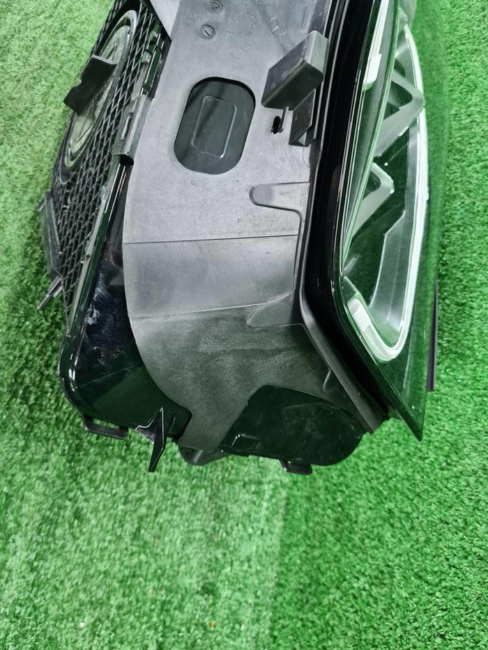 Фара правая Mercedes GLC X253 (2019-2022) LED
