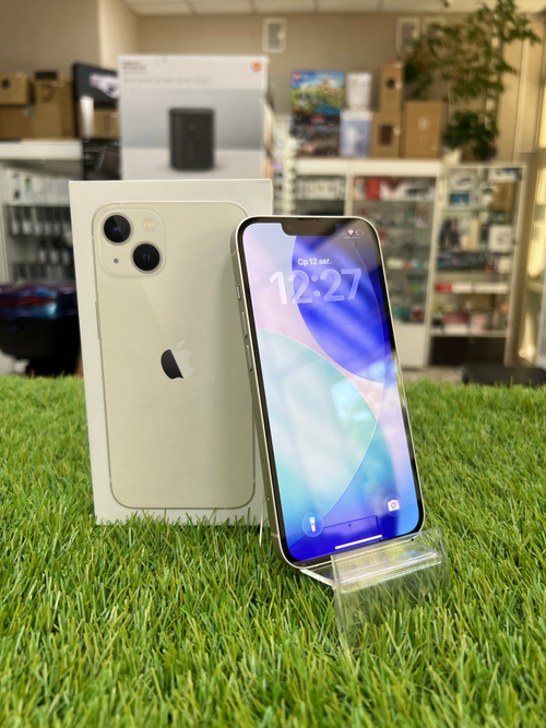 Б/У iPhone 13 128Gb Starlight