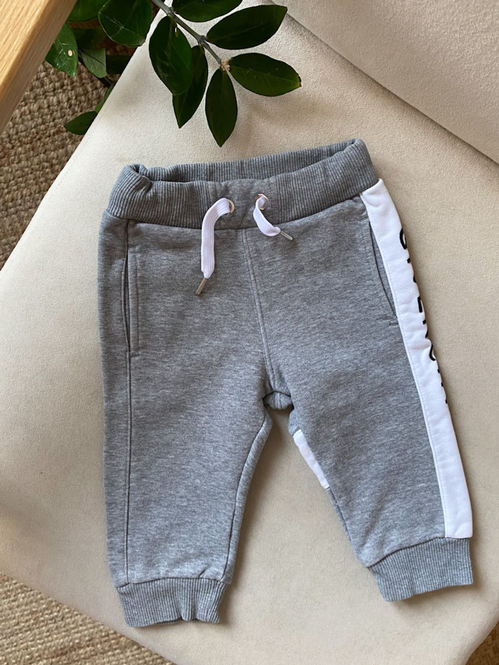Брюки Givenchy, 74