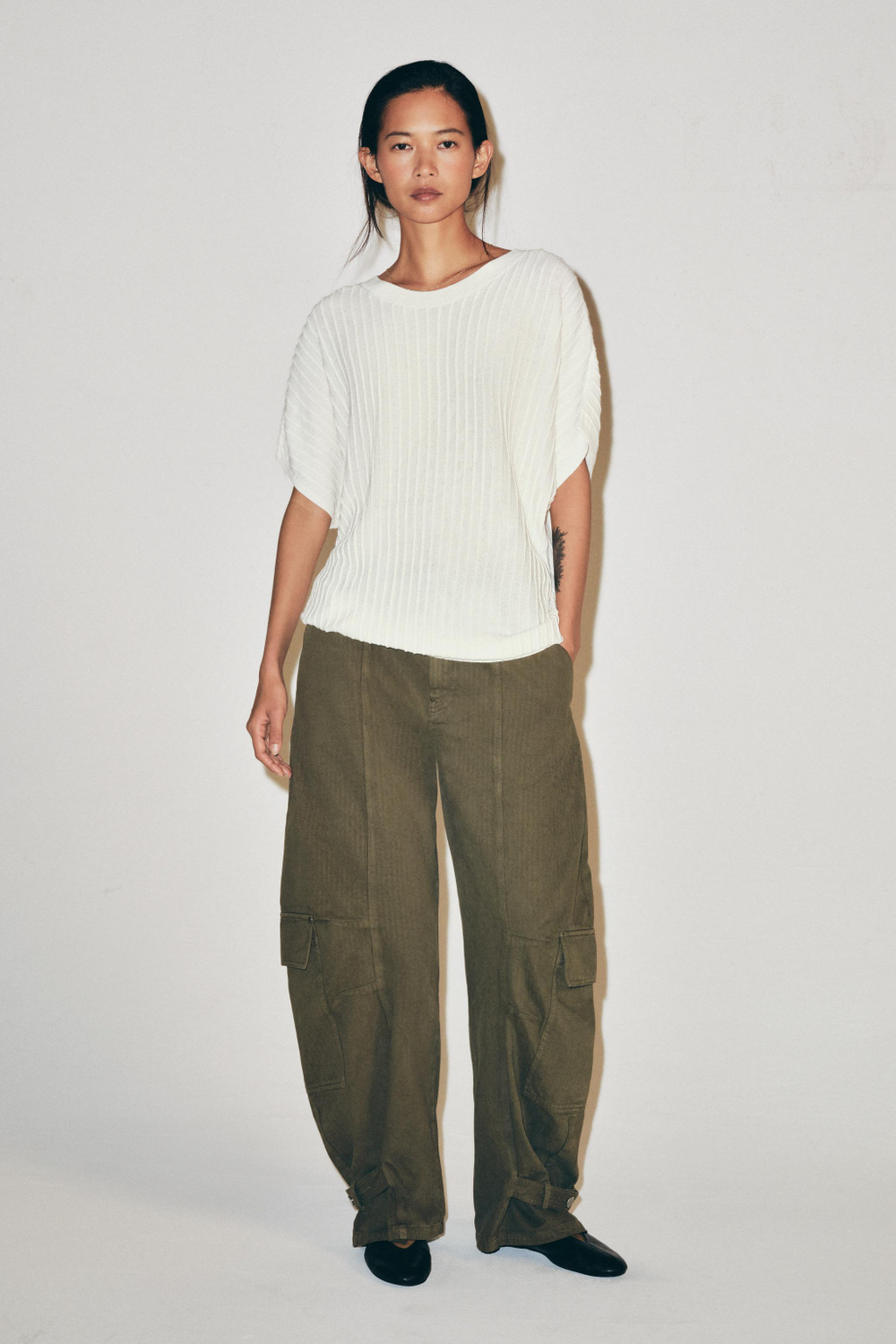 ТОП ИЗ РЕЛЬЕФНОГО ТРИКОТАЖА — ZARA