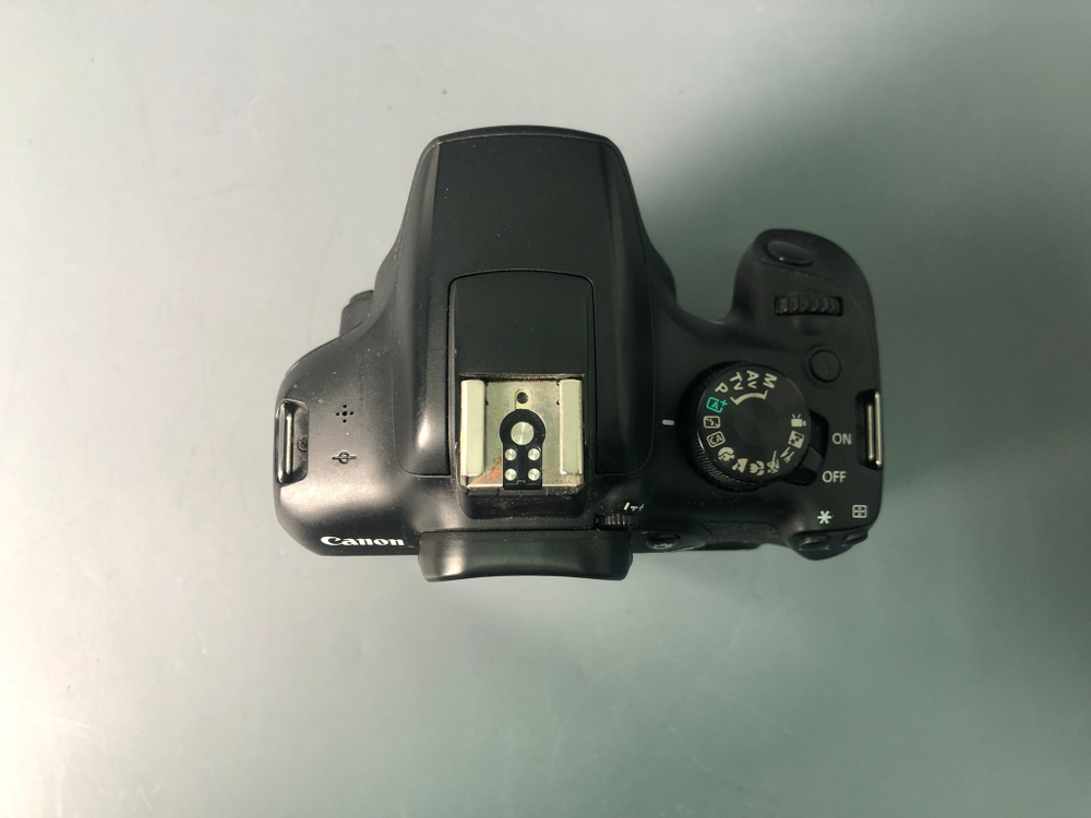 Canon 1300D Дефект дисплея