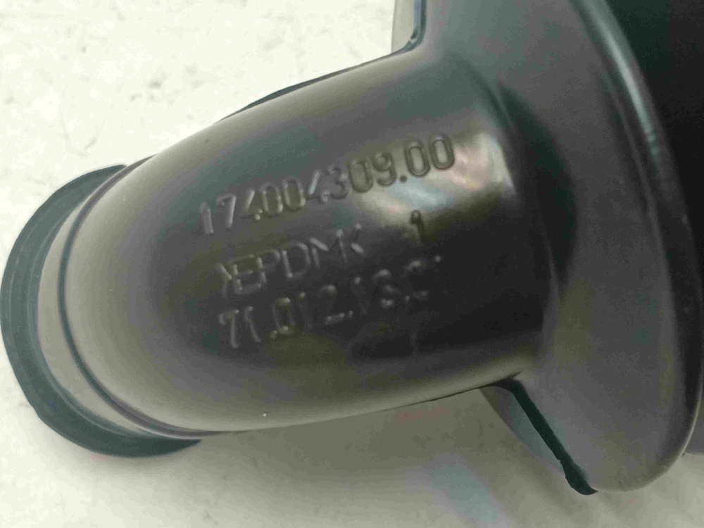 IWSC5105 кт254 Сливной патрубок для стиральной машины Indesit 174004309.00 б/у