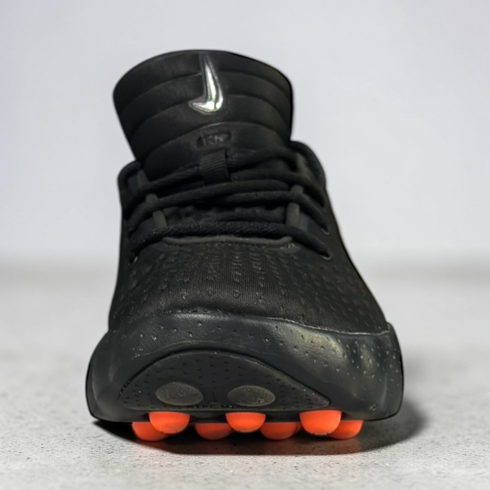 Nike Mind 002 • Black Hyper Crimson
