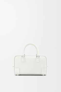 Loewe Сумка Amazona 23 из мягкой зернистой телячьей кожи, экрю