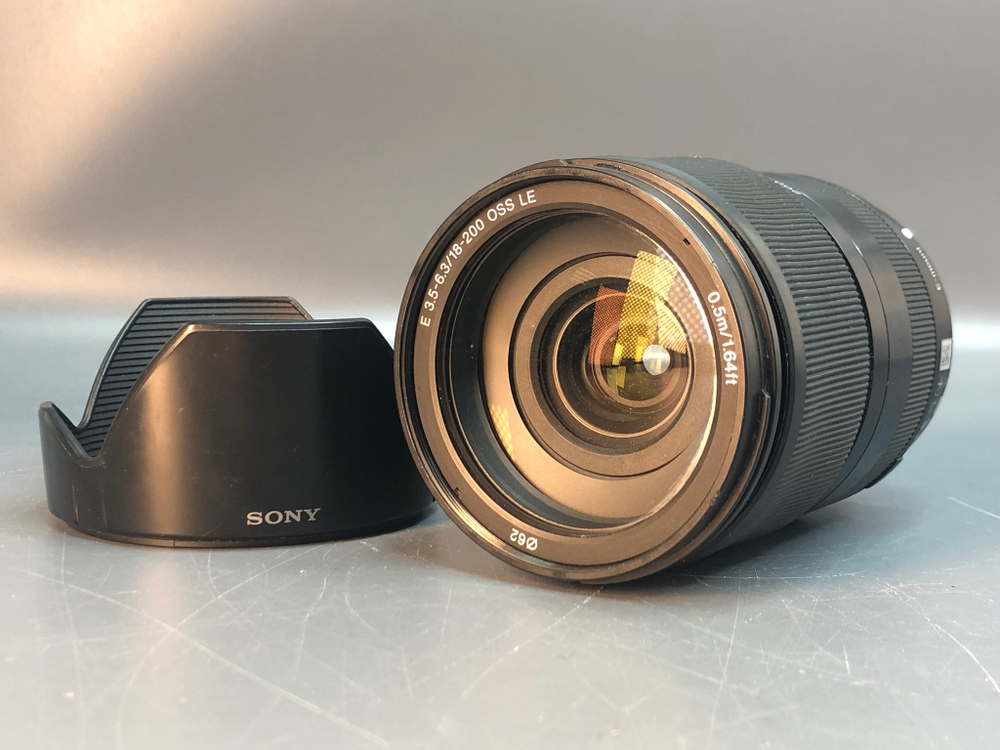 Sony 18-200mm 3.5-6.3 DT Db, Вибрирует