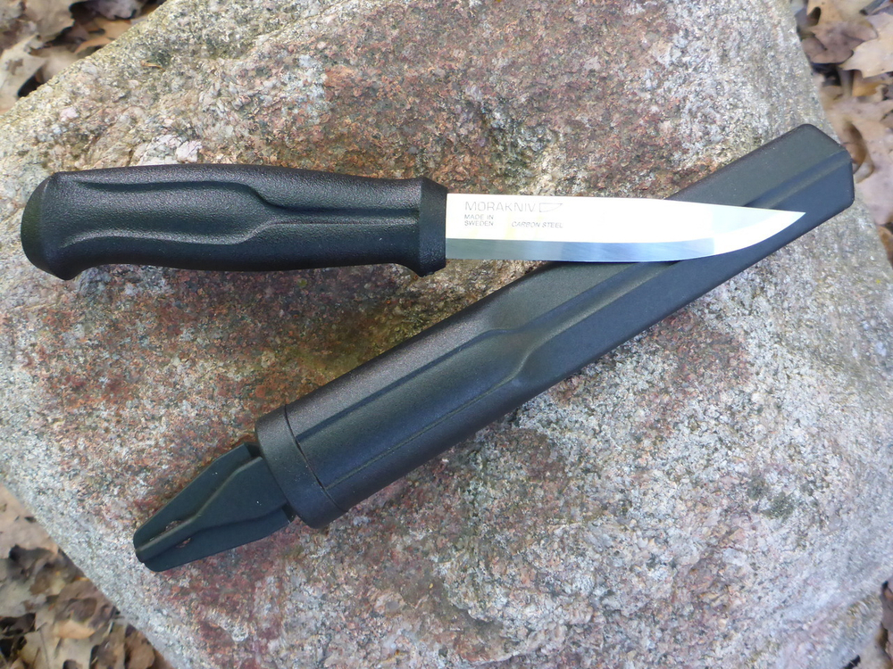 Нож Morakniv 510, углеродистая сталь, ножны, черный