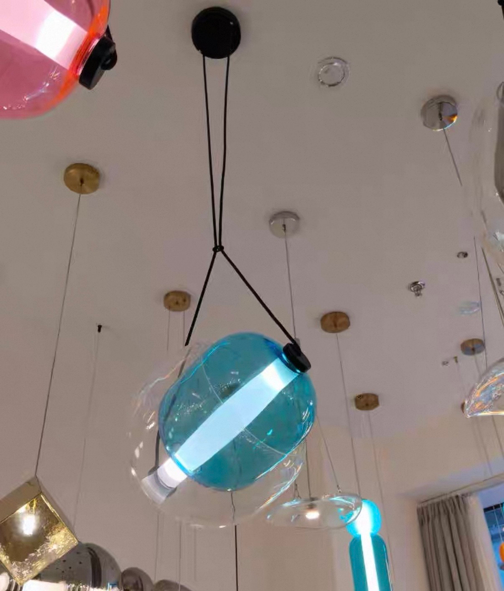 Pendant design lamp Capsula by Brokis