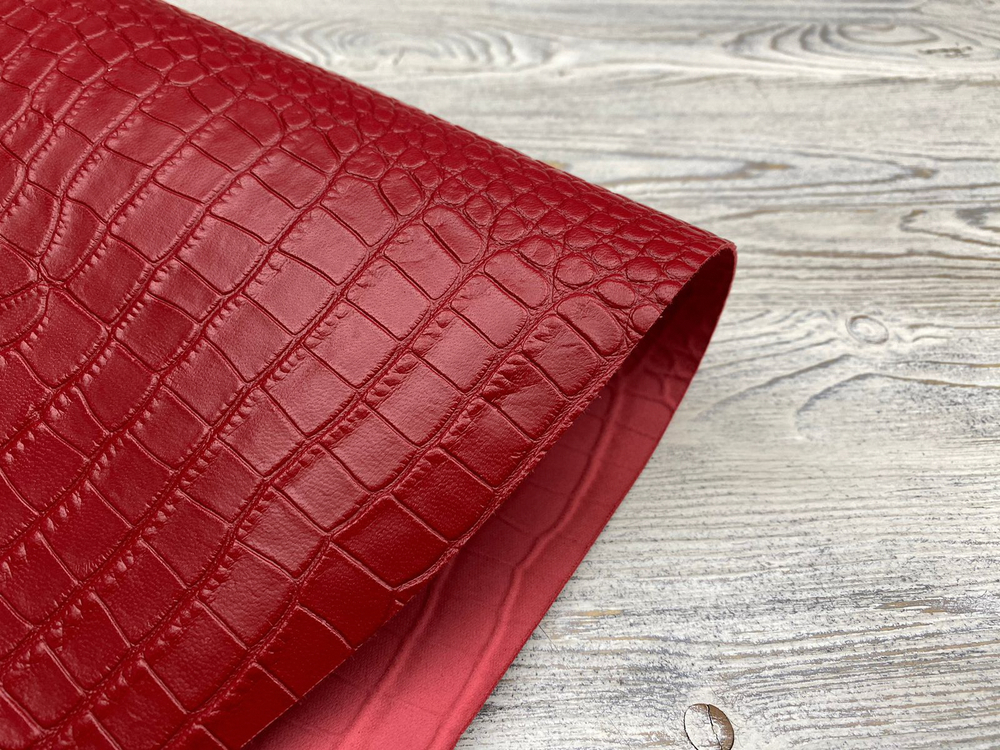 Кожа Capra Crocco Red тиснение под крокодила