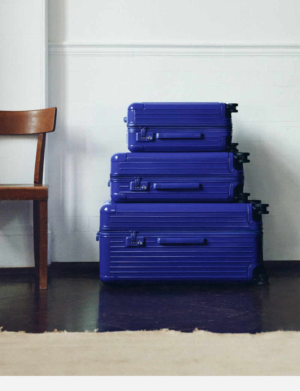Чемодан Rimowa Essential Trunk Plus "Gloss Ultramarine blue"