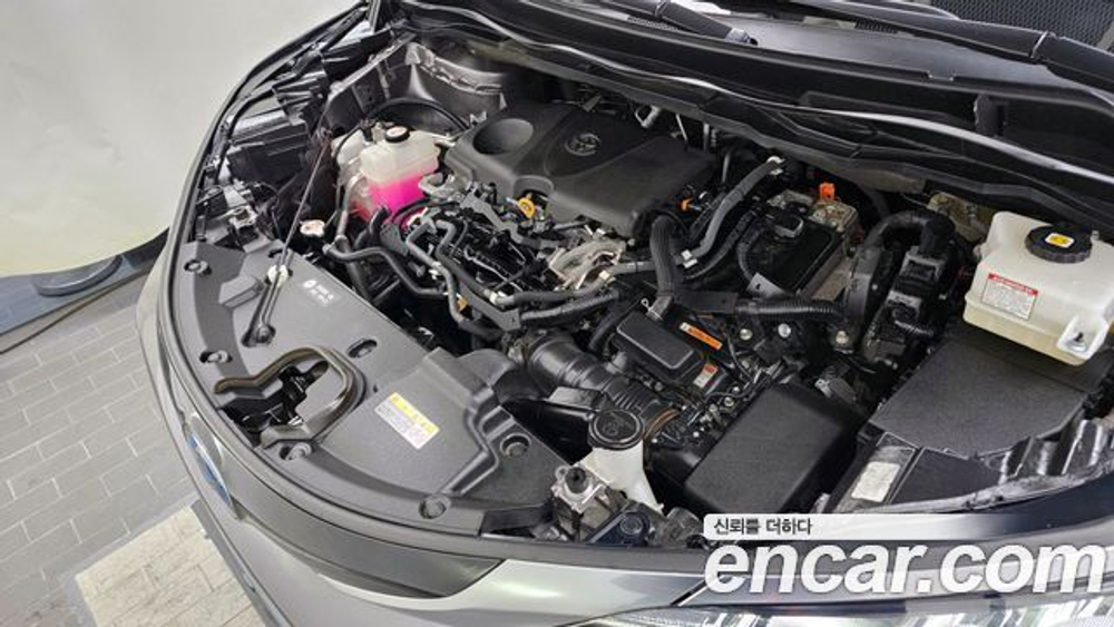 Toyota Sienna 2.5 Hybrid 2WD — 2021