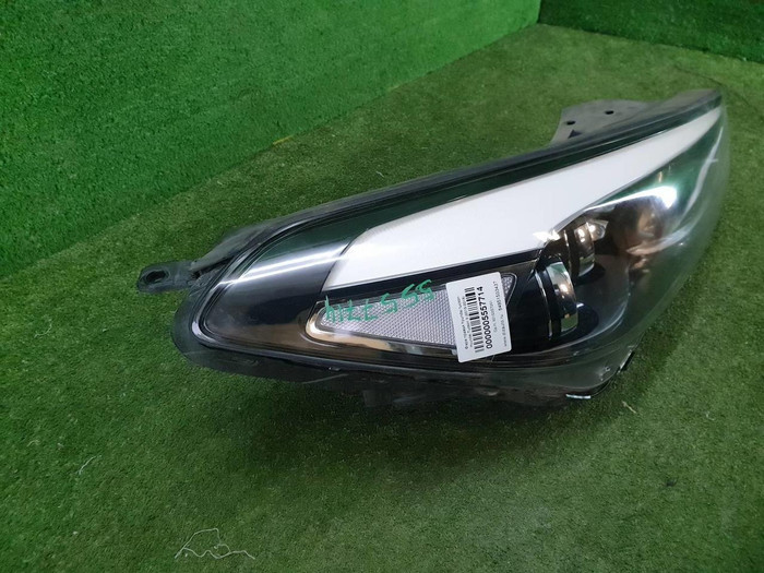 Фара правая Hyundai Tucson 3 (2015-2018) LED