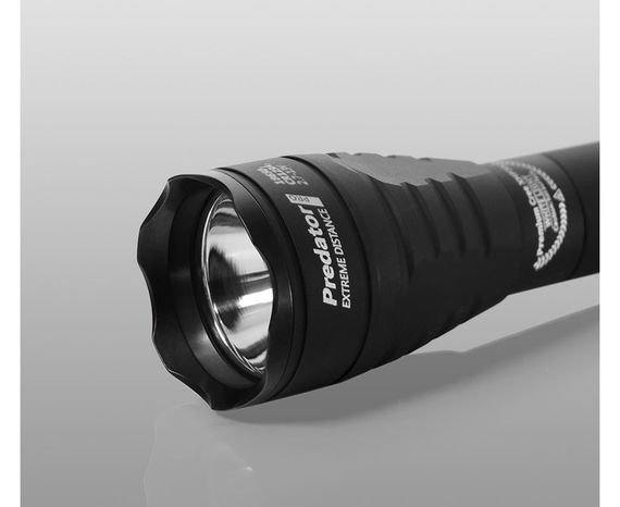 Тактический фонарь Armytek Predator Pro нейтральный свет