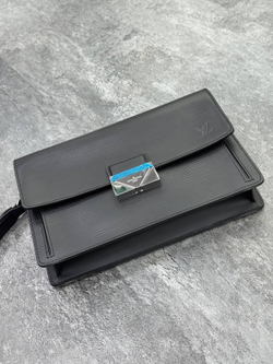Клатч Louis Vuitton