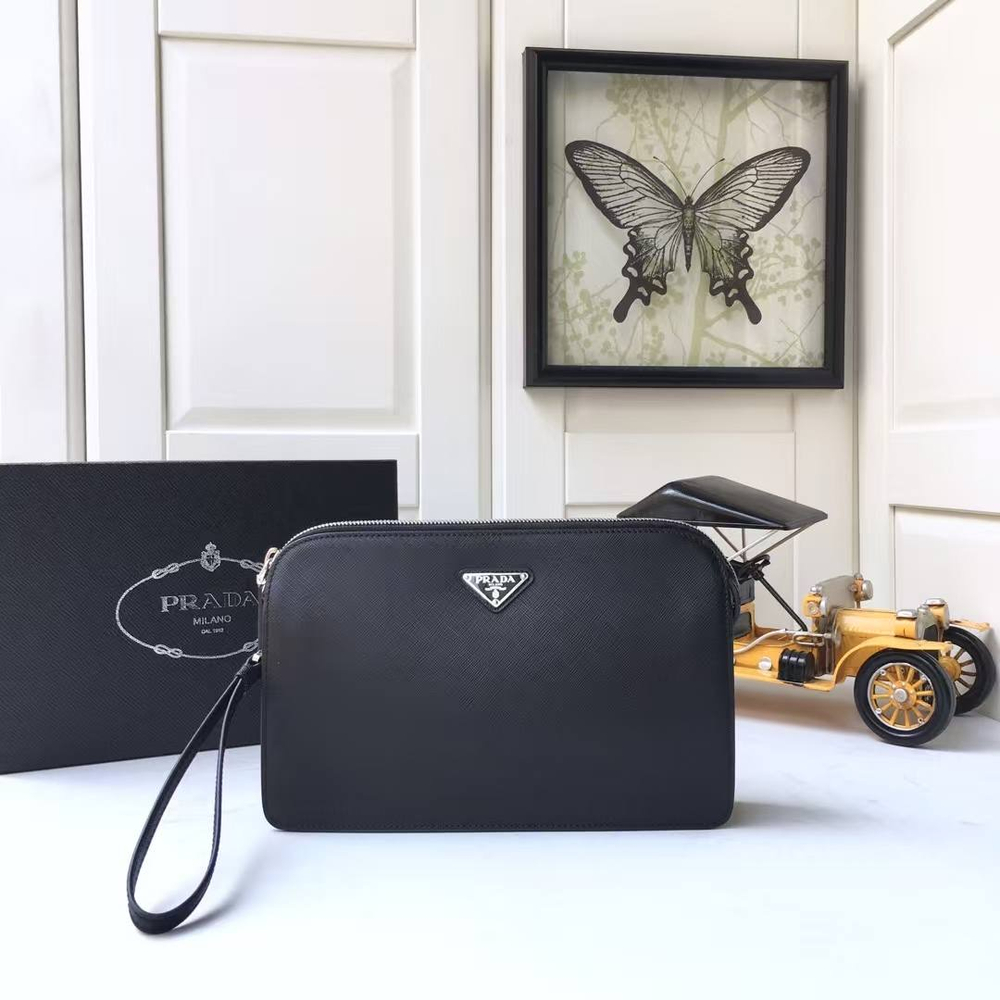 Клатч Prada