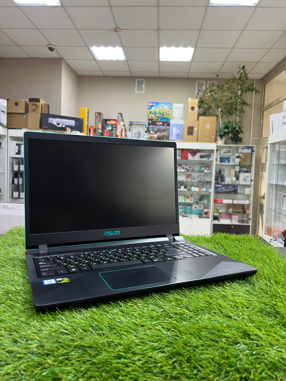 Б/У Ноутбук Asus A560U