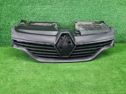 Решетка радиатора Renault Logan 2 (2014-2018)