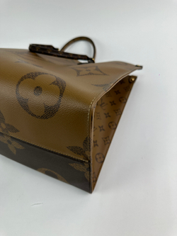 Сумка Louis Vuitton OnTheGo
