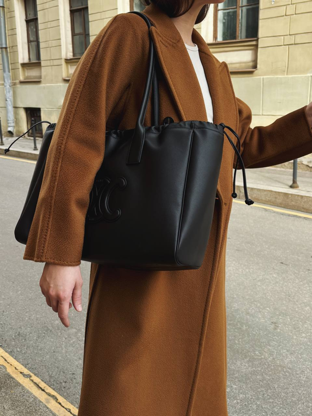 Celine Cabas Drawstring Cuir Triomphe 