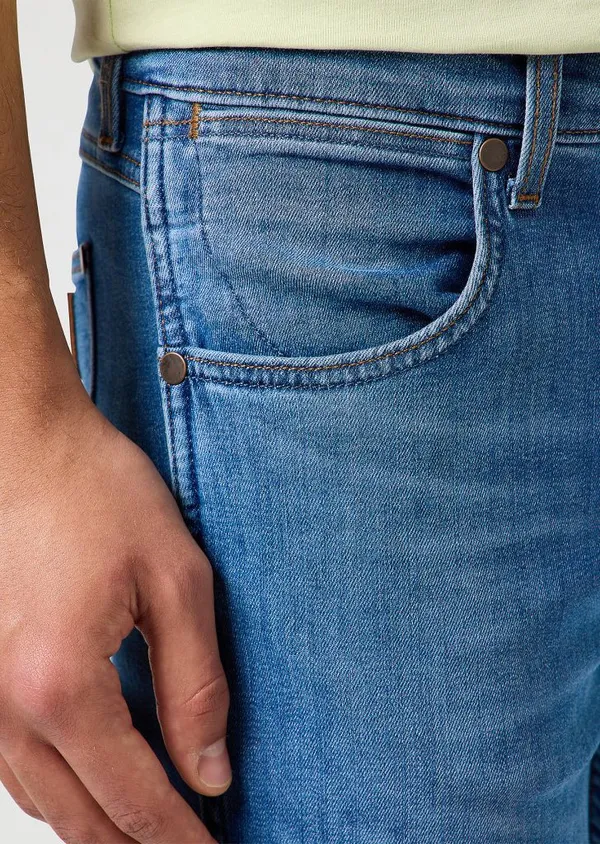 Джинсы мужские WRANGLER GREENSBORO SAGE