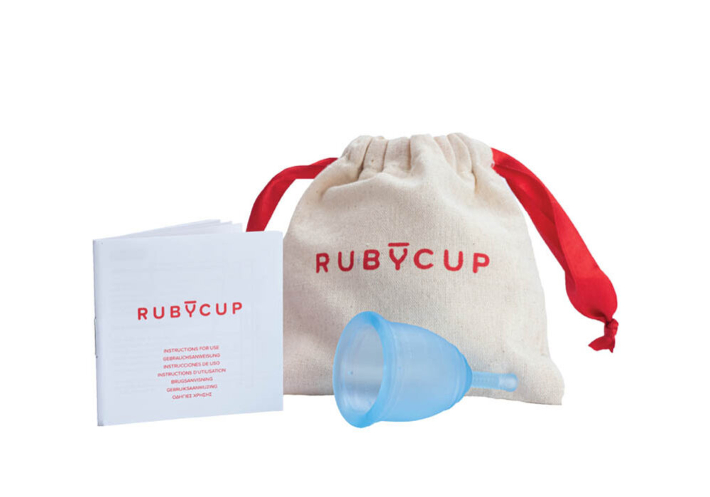 Менструальная чаша, размер M, синяя Ruby Cup