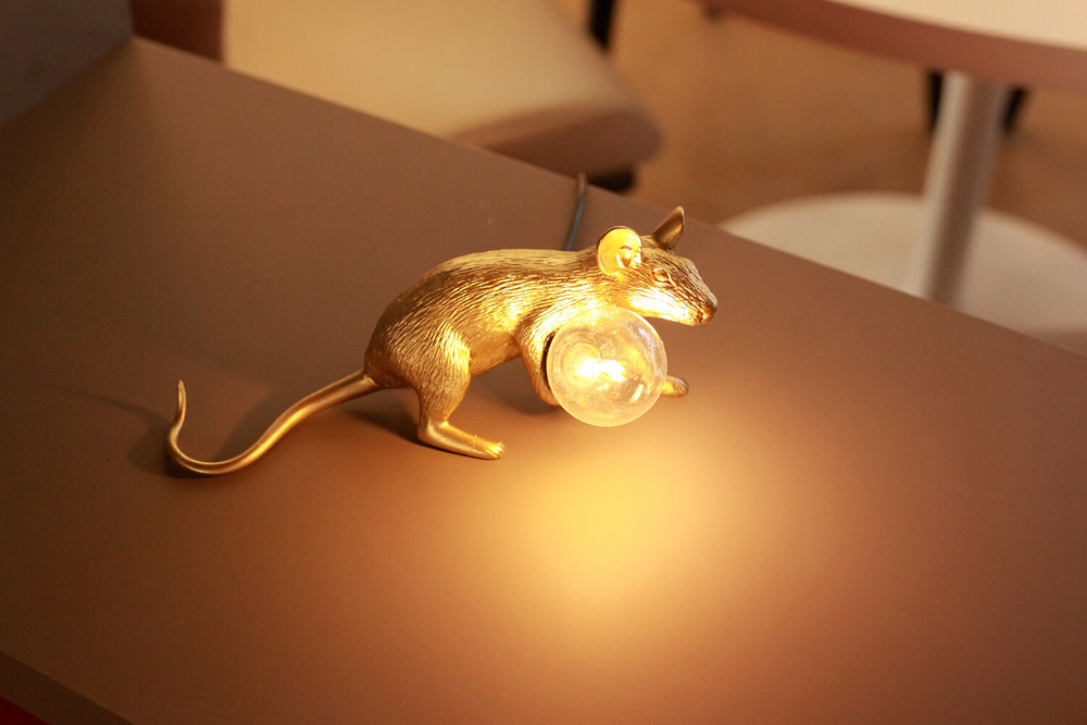 Настольная лампа Mouse Lamp Lyie Down Gold USB 15232