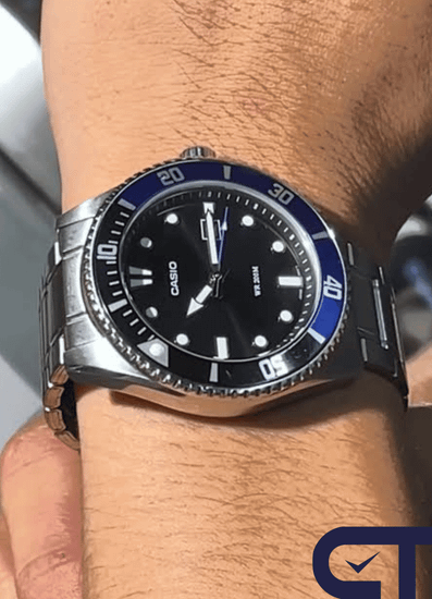 Casio MDV-107D-1A2 — мужские дайверские часы