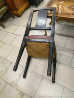 Старинный комплект мебели