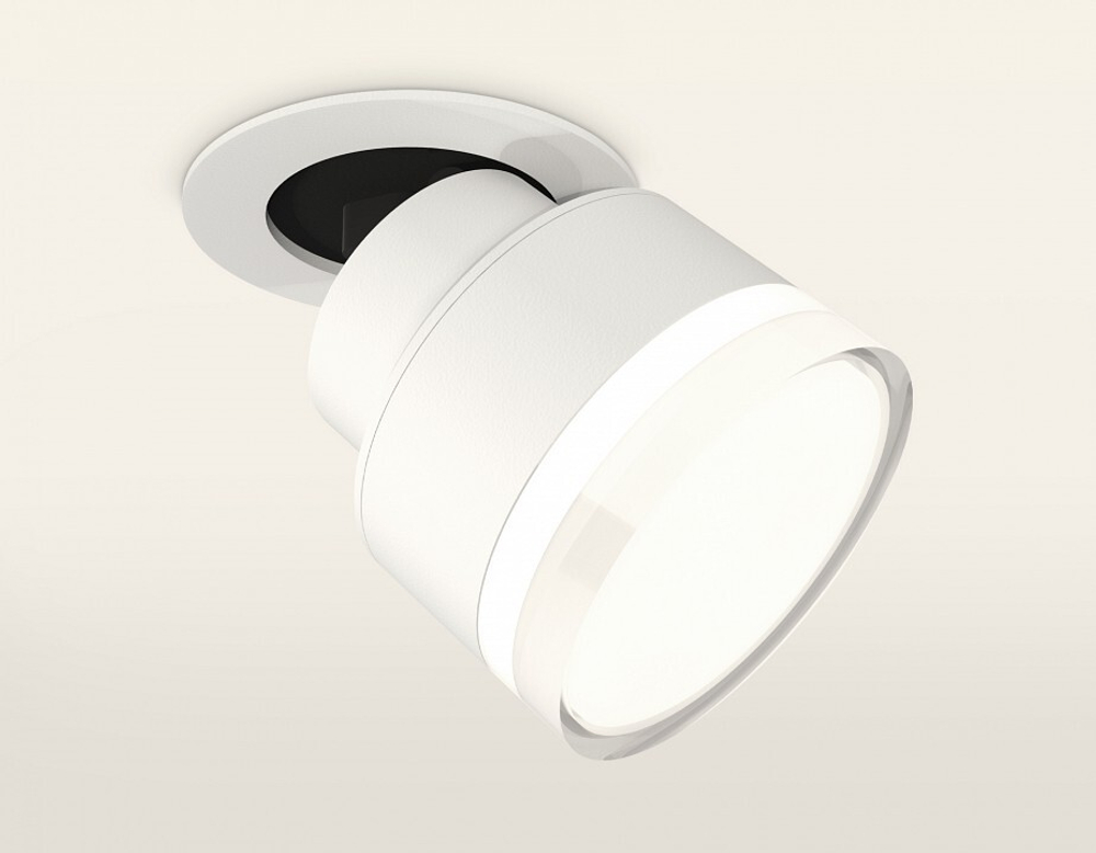 Спот Ambrella Light XM XM8101528