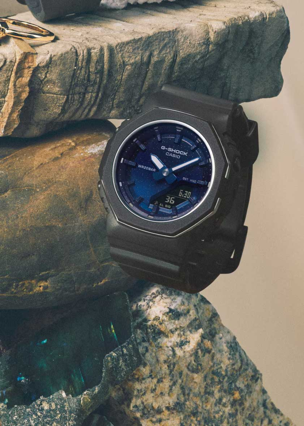 Часы Casio GMA-P2110SC-2A