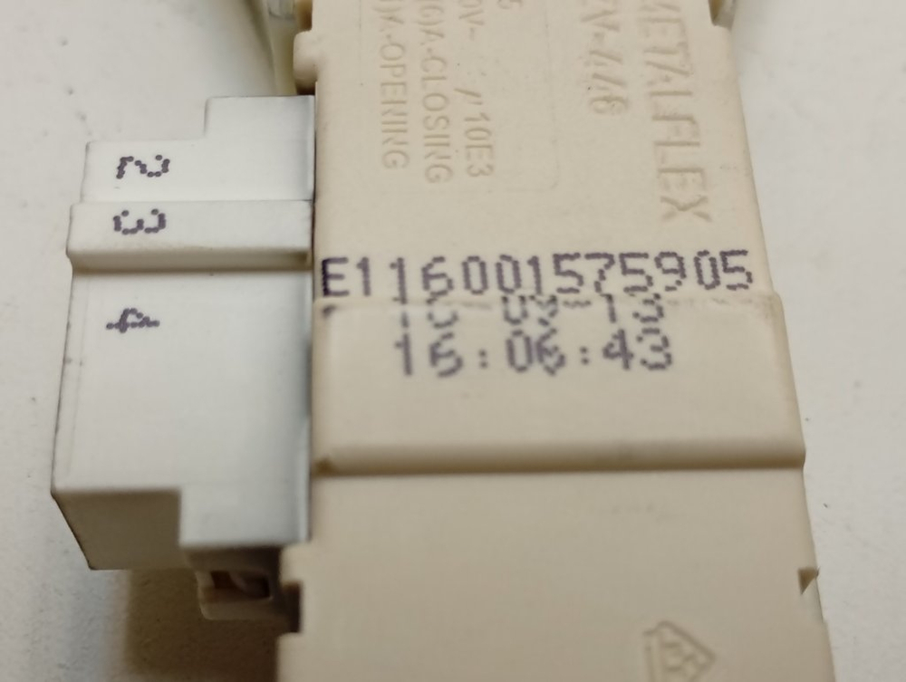 ARSL105 кт56 Блокировка люка для стиральной машины Hotpoint - Ariston 16001575905 б/у
