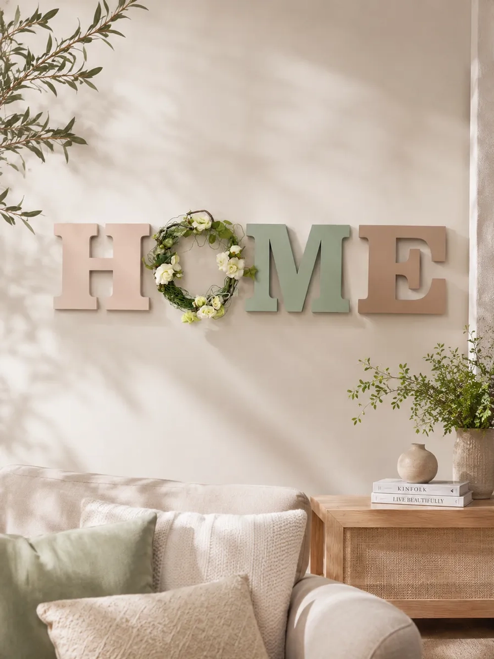 Декор на стену буквы "HOME"