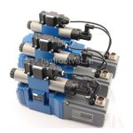4WRTE10V50L-4X/6EG24ETK31/A1M - Пропорциональный быстродействующий распределитель с обратной связью по положению золотника и со встроенным усилителем (OBE), Ду10, A1 = ±10 В, номинальный расход 50 л/мин, схема V, каналы управления ET = X и Y - внутренние
