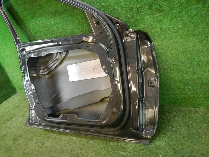 Дверь передняя левая Mercedes C W205 (2014-2023)