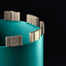 KRAFTOOL DIAMOND 152 мм (450 мм, 1 1/4″, лазерная сварка сегментов), Алмазная Коронка по железобетону (29825-152)
